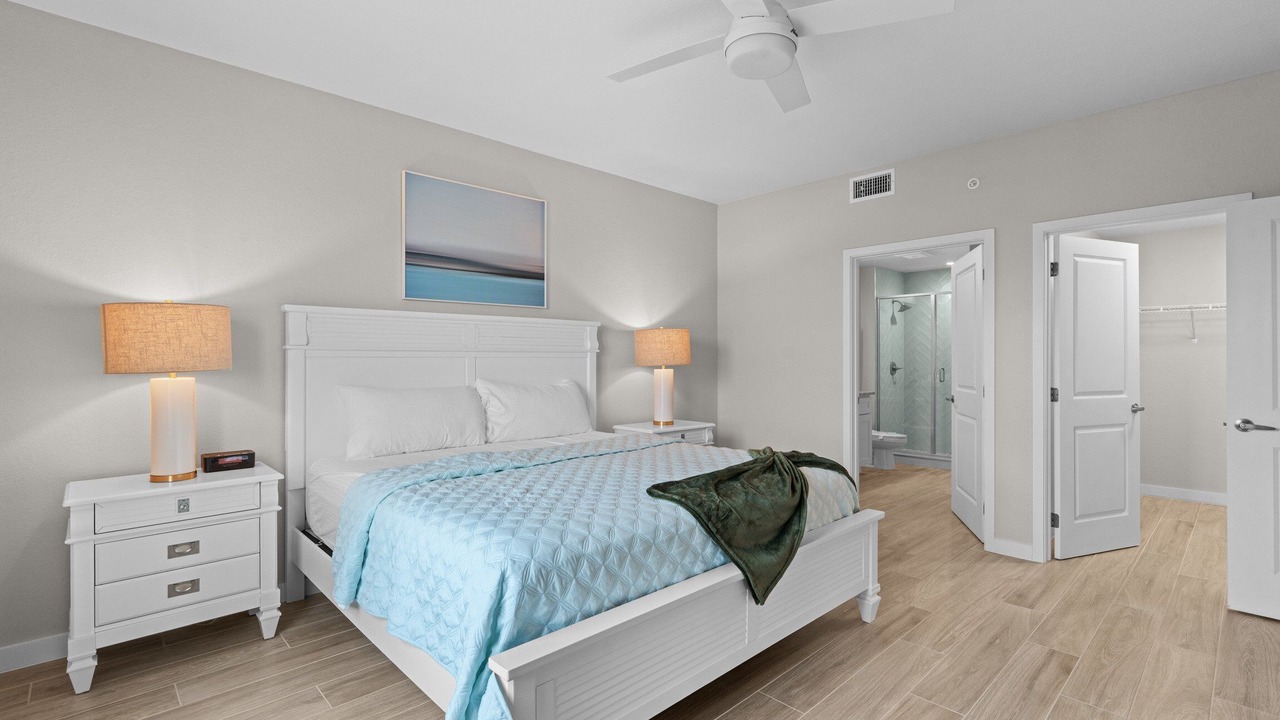 Photo of Bedroom in Yacht Club