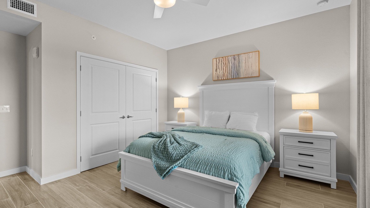 Photo of Bedroom in Yacht Club