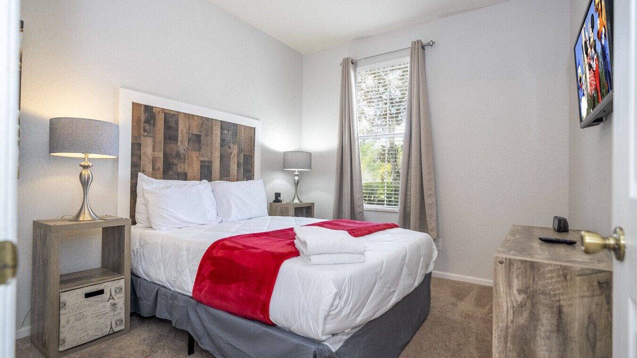 Photo of Bedroom in Trafalgar Village