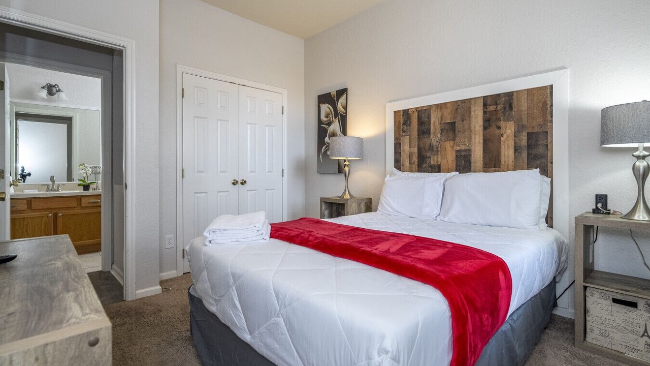 Photo of Bedroom in Trafalgar Village