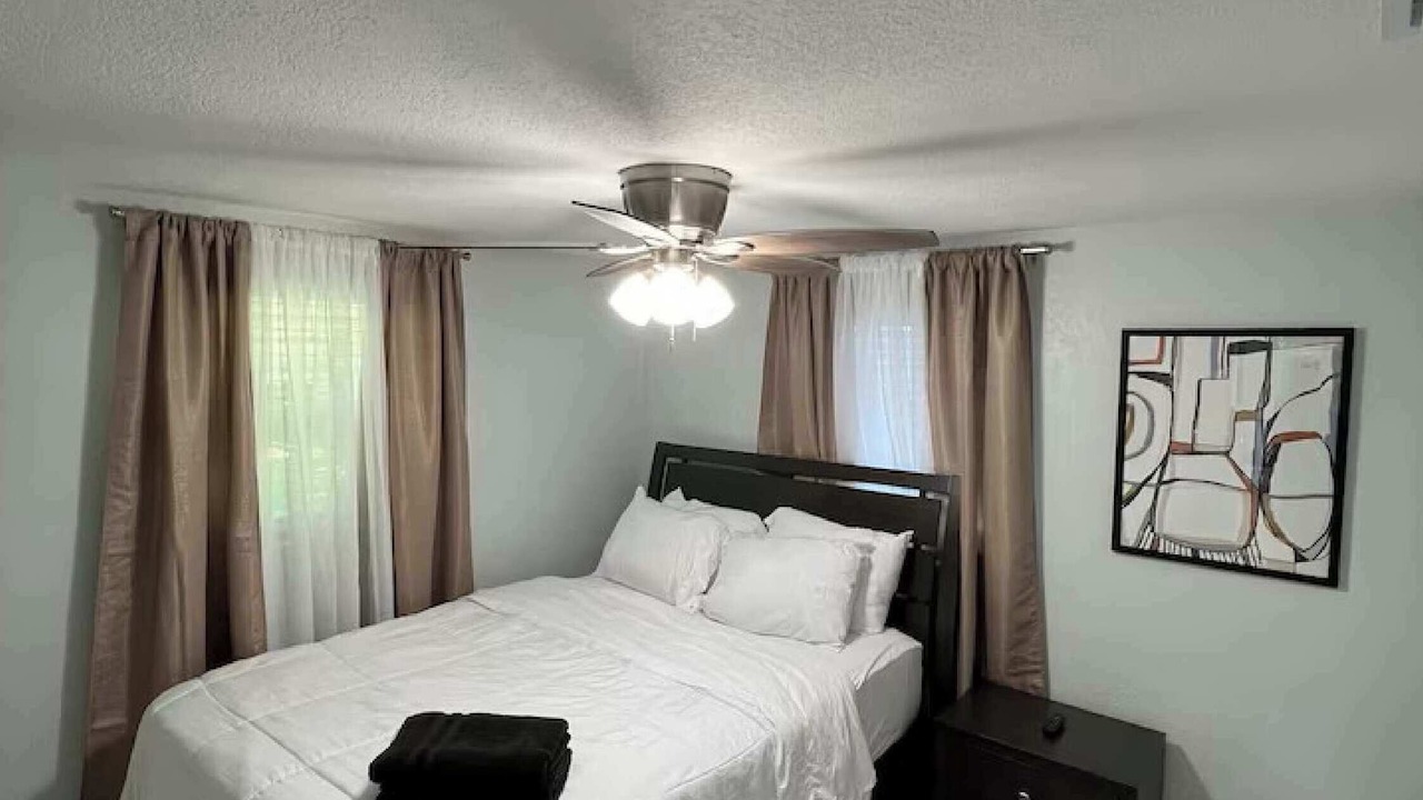 Photo of Bedroom in Palm Terrace Estates