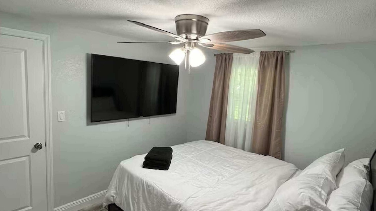 Photo of Bedroom in Palm Terrace Estates