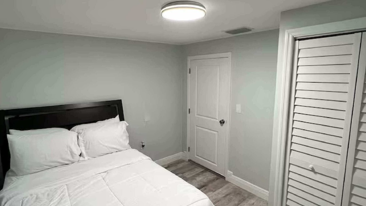 Photo of Bedroom in Palm Terrace Estates