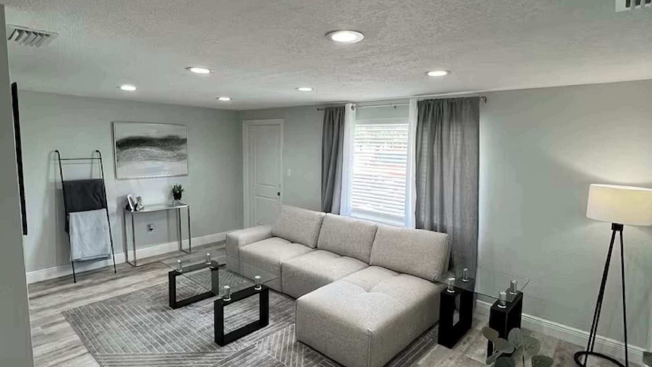 Photo of Livingroom in Palm Terrace Estates