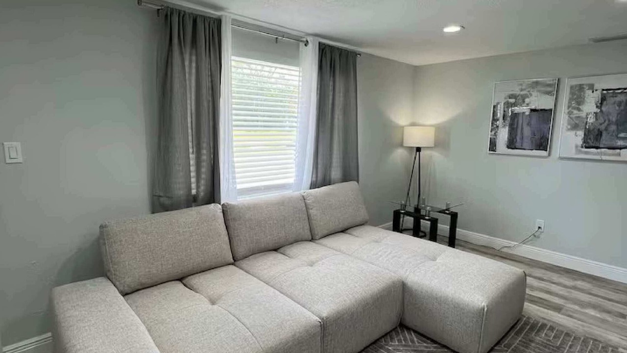 Photo of Livingroom in Palm Terrace Estates