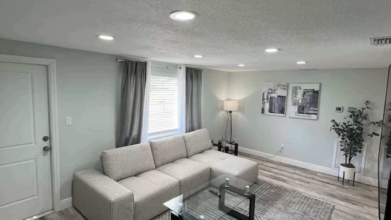 Photo of Livingroom in Palm Terrace Estates