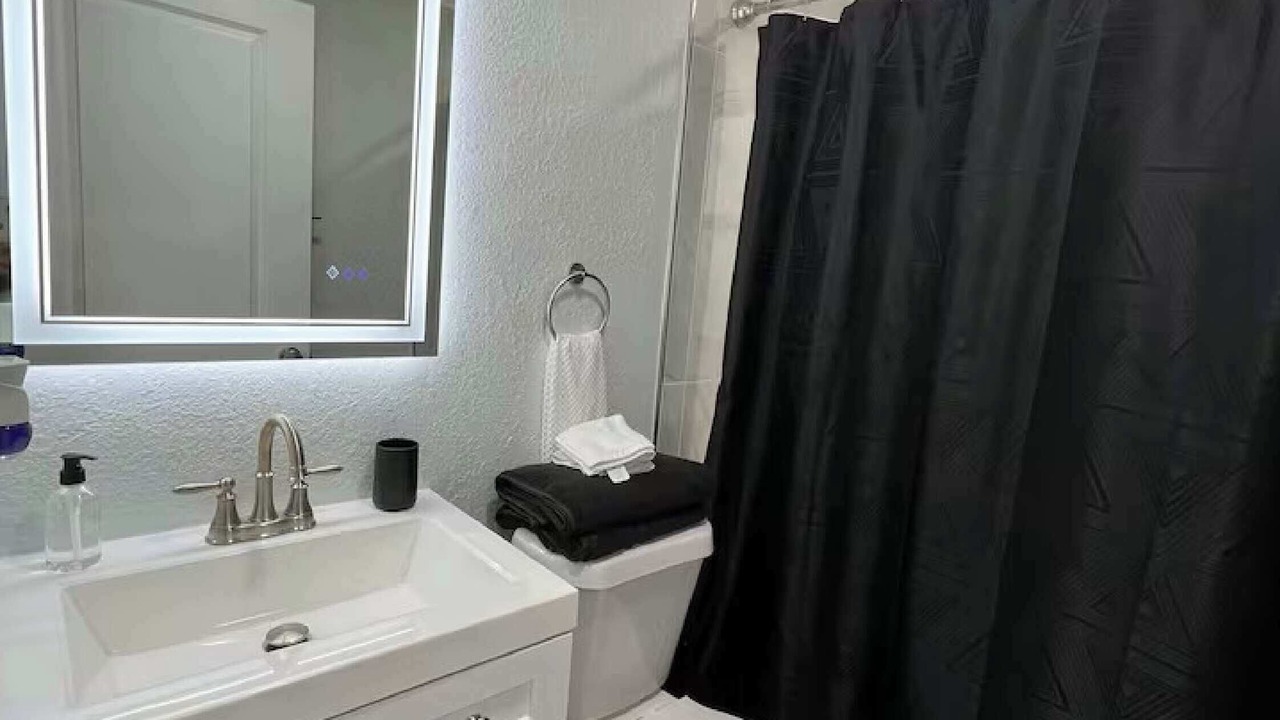 Photo of Bathroom in Palm Terrace Estates