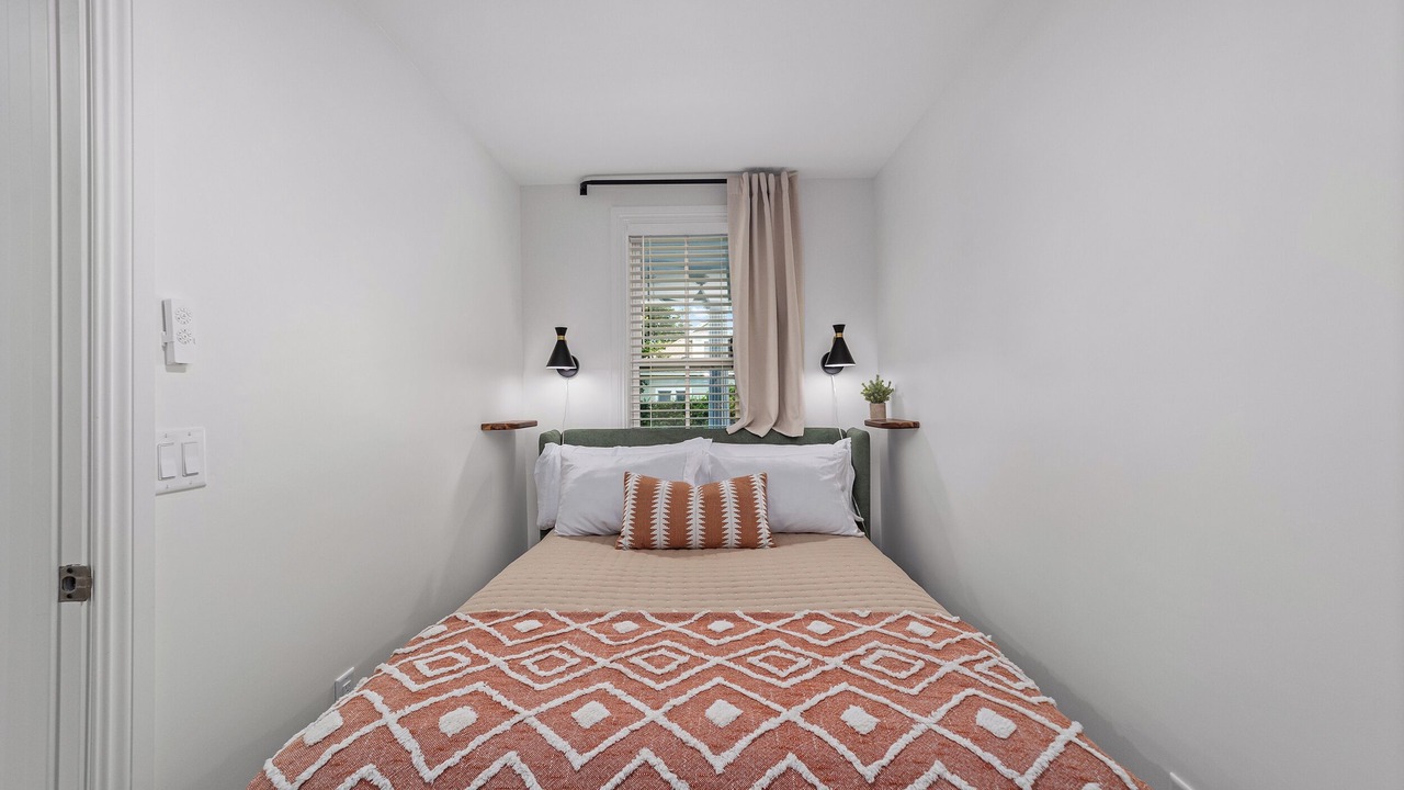 Photo of Bedroom in Historic District