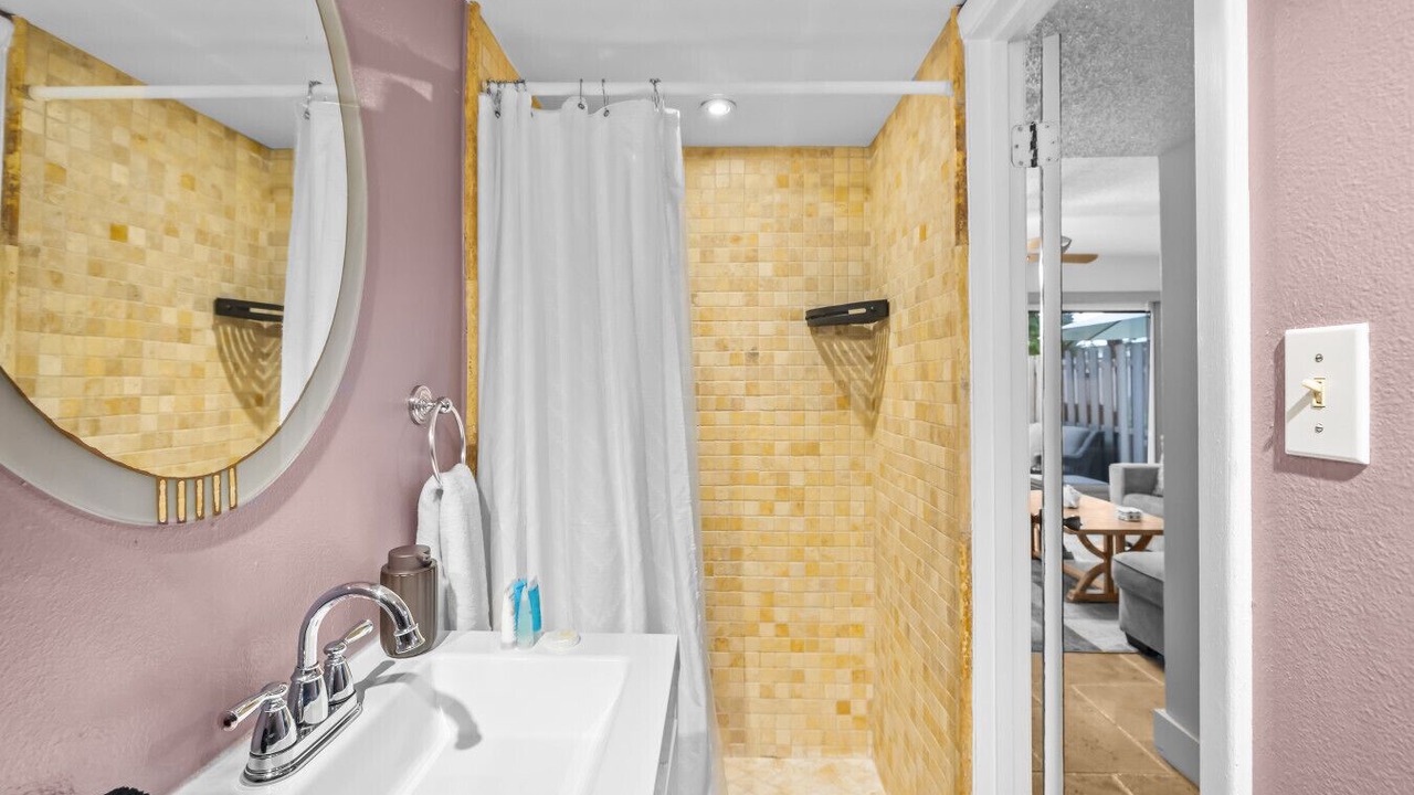 Photo of Bathroom in South Gate Ridge