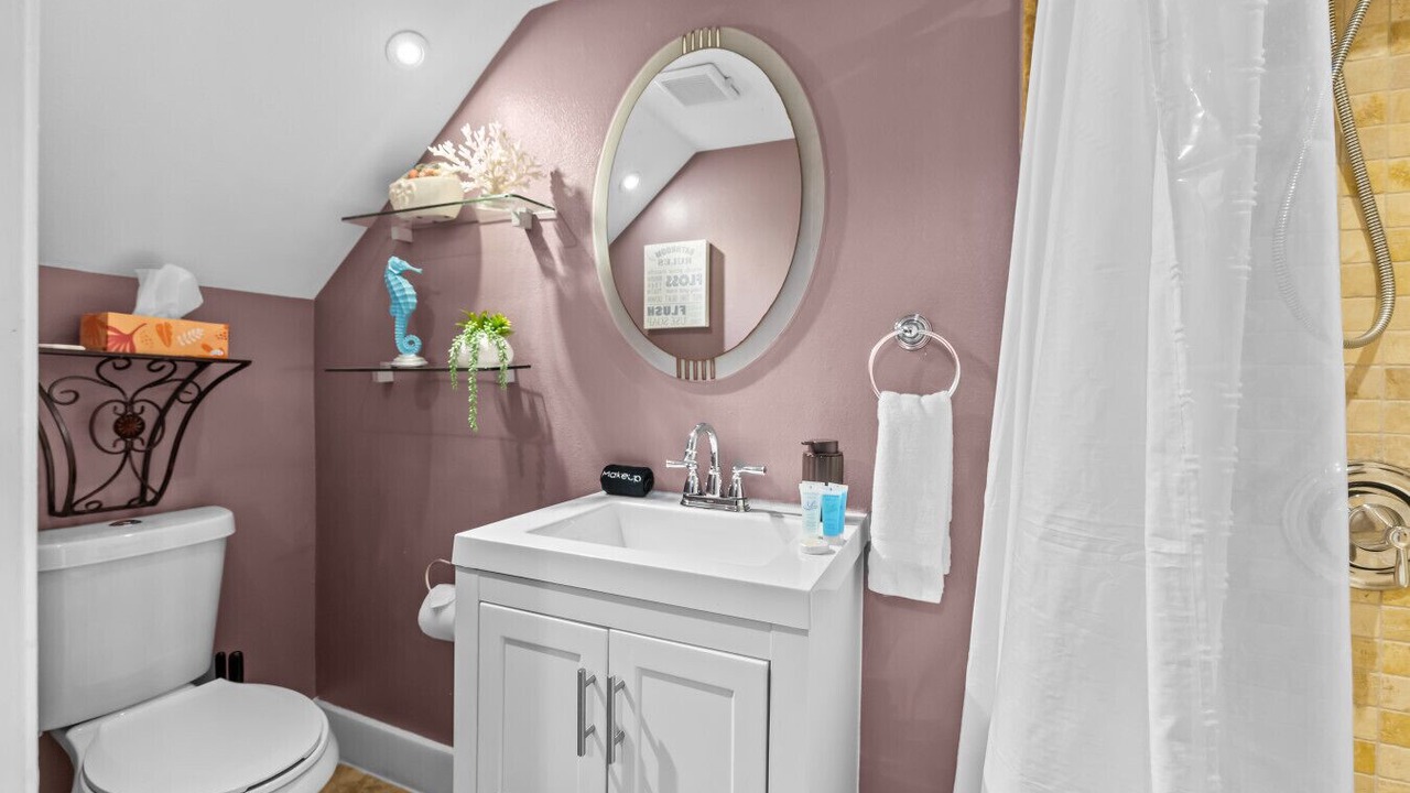 Photo of Bathroom in South Gate Ridge