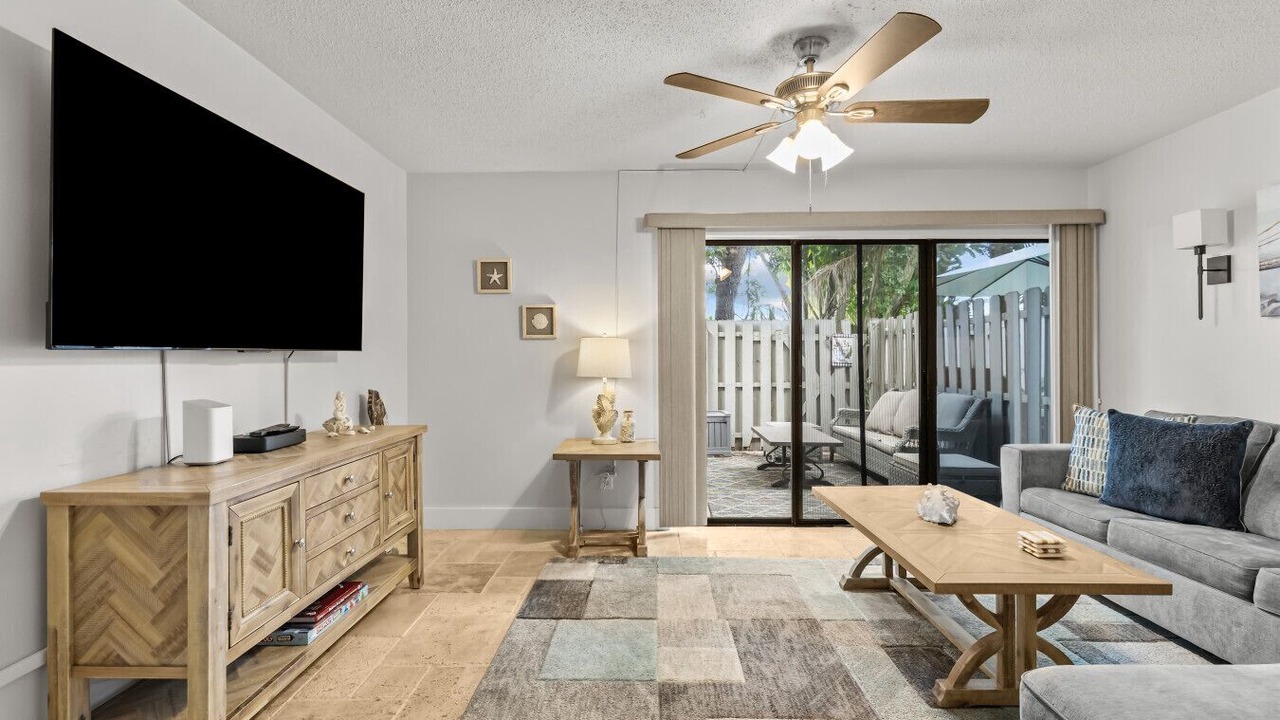 Photo of Livingroom in South Gate Ridge