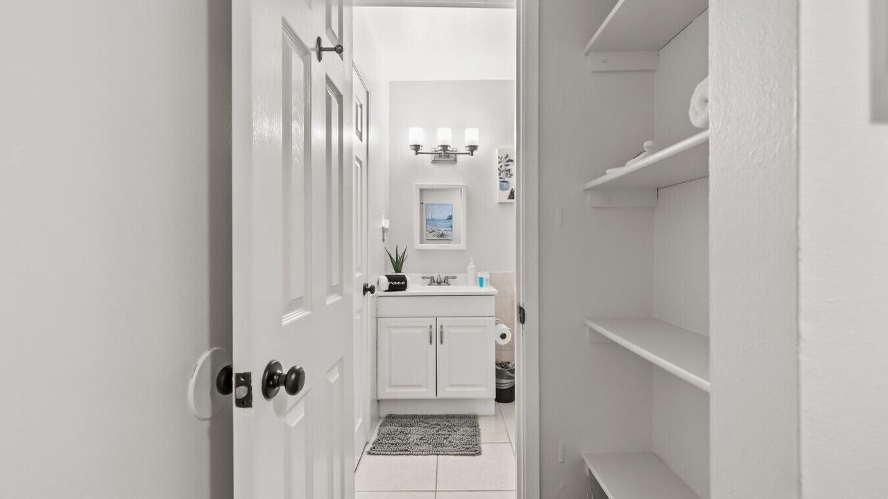 Photo of Bathroom in South Gate Ridge