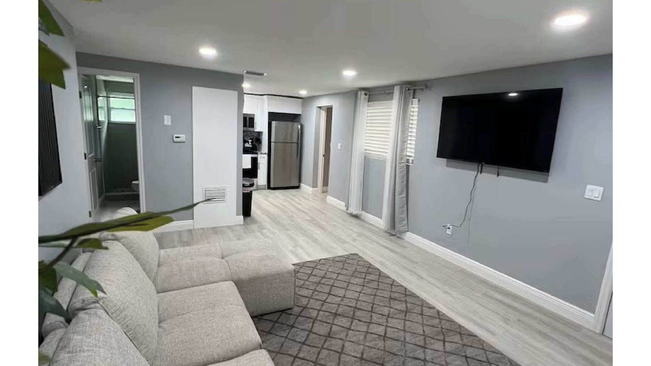 Photo of Livingroom in Old Grove