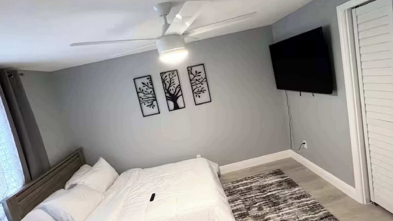 Photo of Bedroom in Old Grove