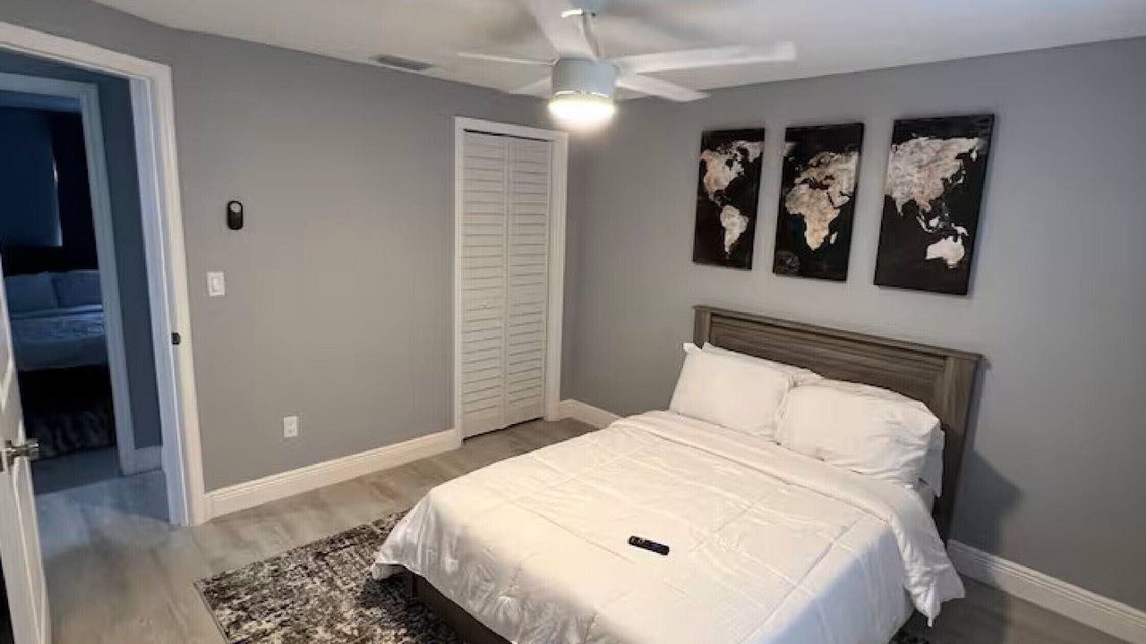 Photo of Bedroom in Old Grove
