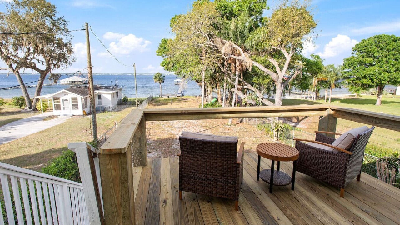 Photo of Patio Balcony in Sebring