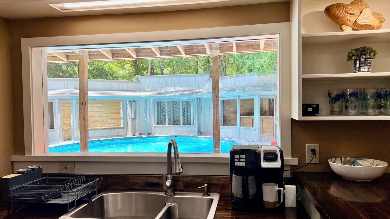 Photo of Kitchen in Putnam Hall