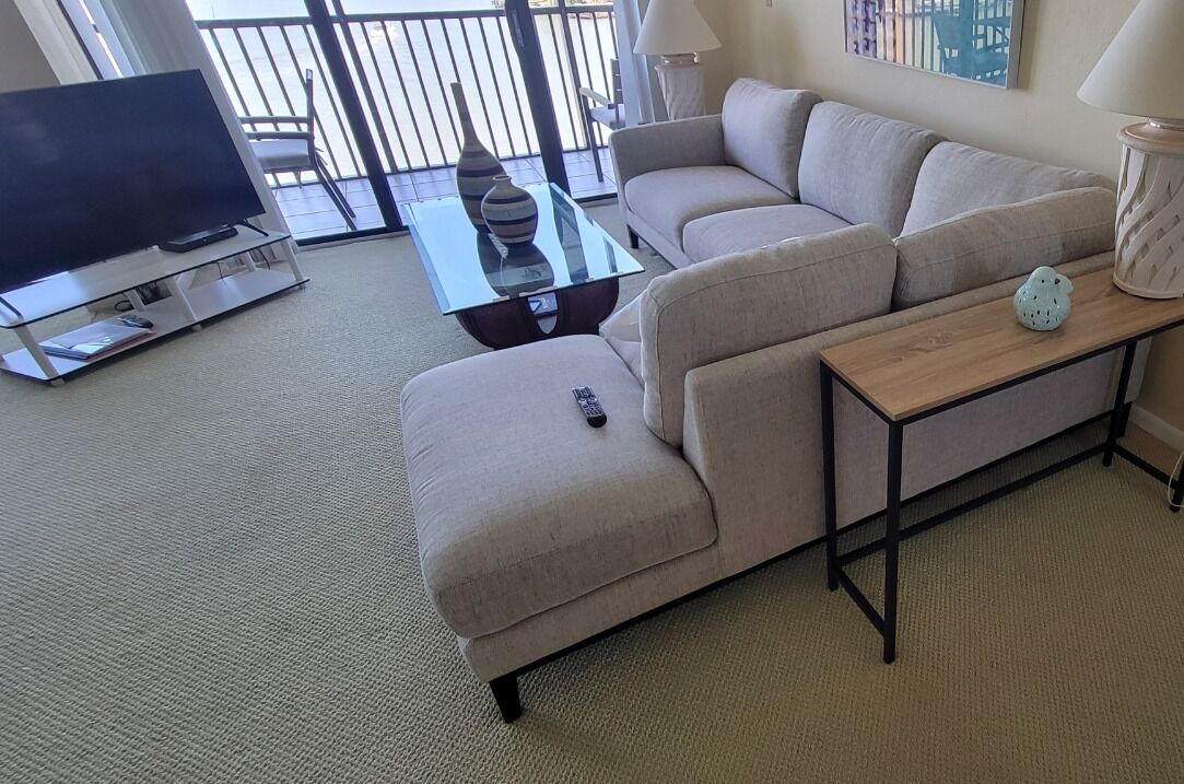 Photo of Livingroom in Vanderbilt Beach