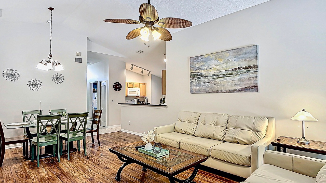 Photo of Livingroom in Sandy Ridge
