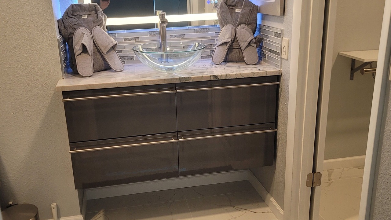 Photo of Bathroom in Pinellas Point