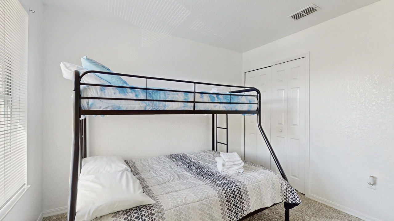 Photo of Bedroom in Regal Palms