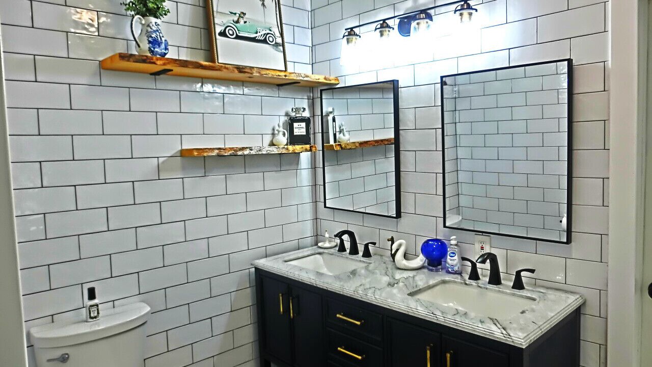 Photo of Bathroom in Weeki Wachee Gardens