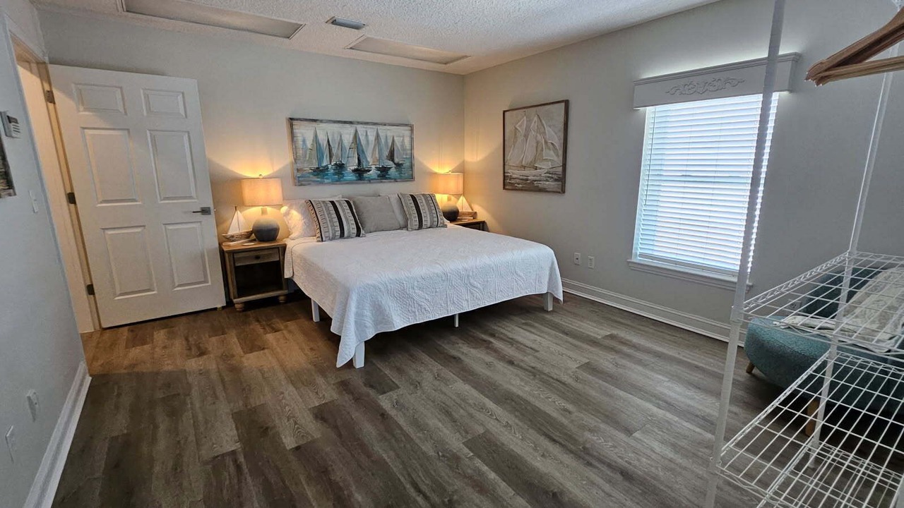 Photo of Bedroom in Fort George Island