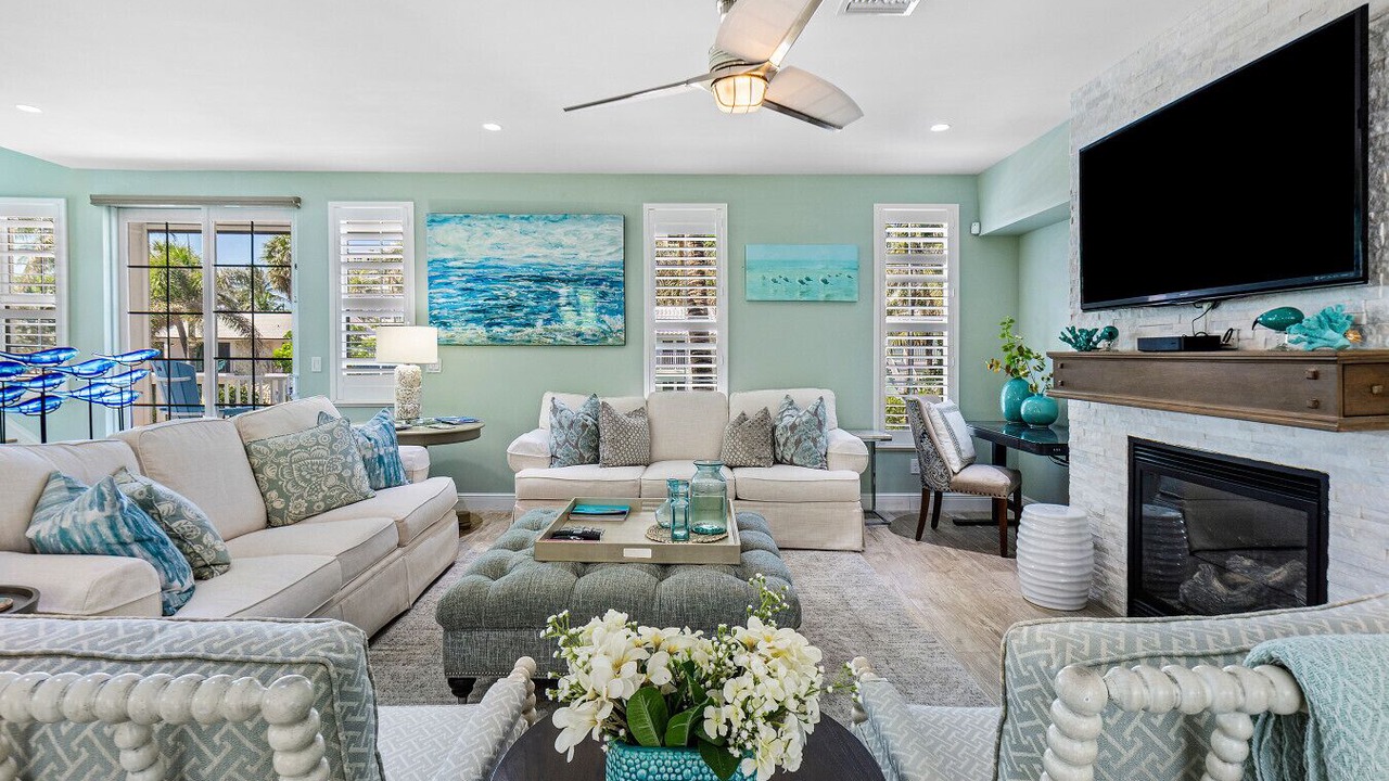 Photo of Livingroom in Juno Beach
