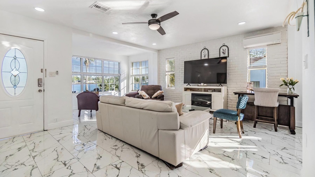 Photo of Livingroom in Coquina Key