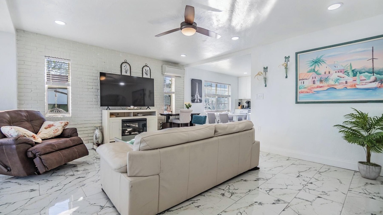 Photo of Livingroom in Coquina Key
