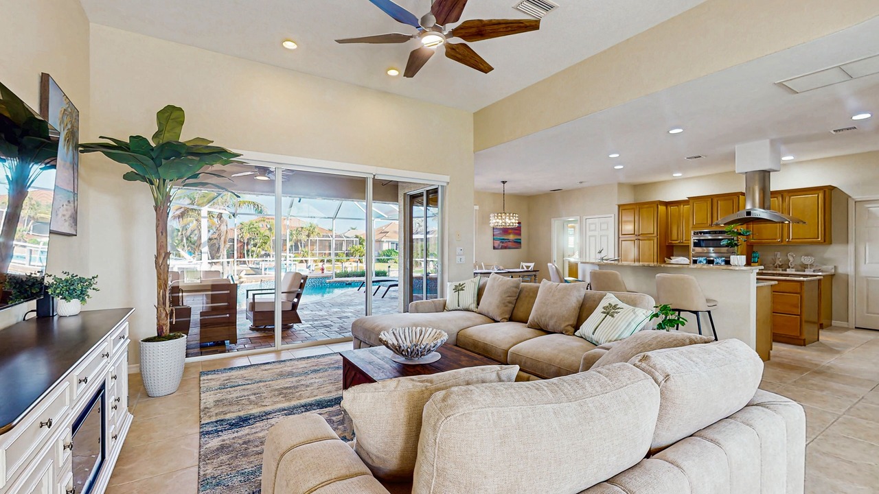 Photo of Livingroom in Burnt Store Isles