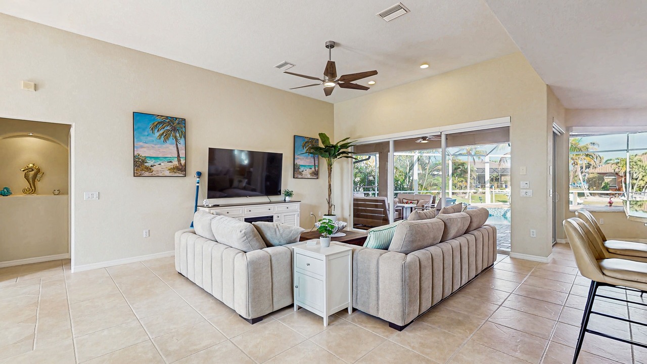 Photo of Livingroom in Burnt Store Isles