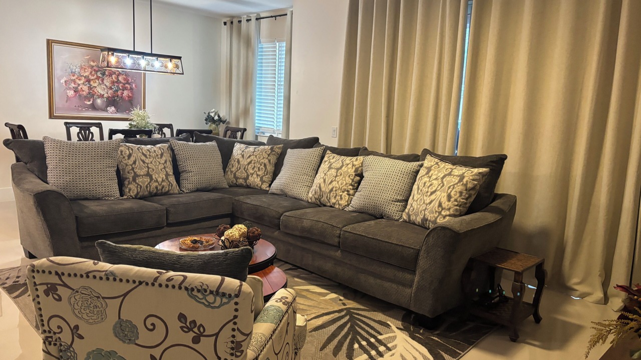 Photo of Livingroom in Majestic Palms