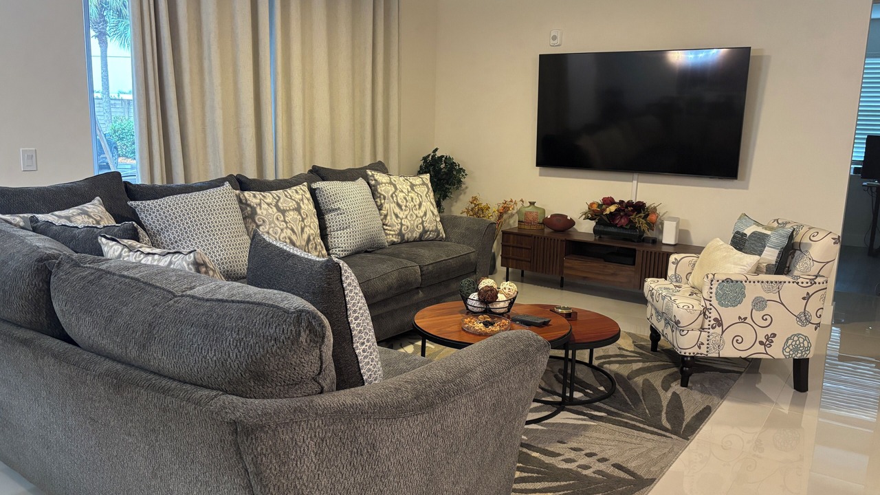 Photo of Livingroom in Majestic Palms