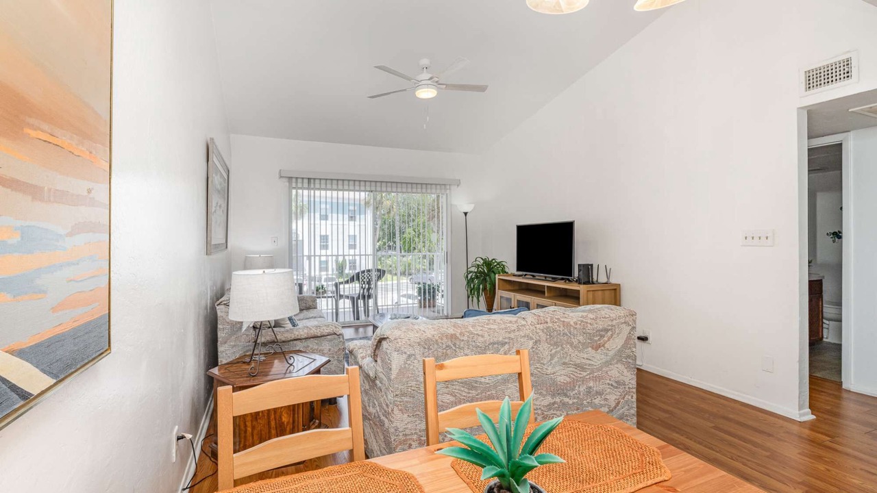Photo of Livingroom in Ocean Side Village