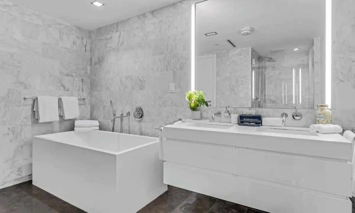 Photo of Bathroom in City Center
