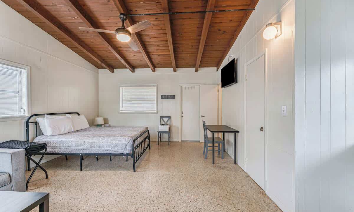 Photo of Bedroom in Chassahowitzka