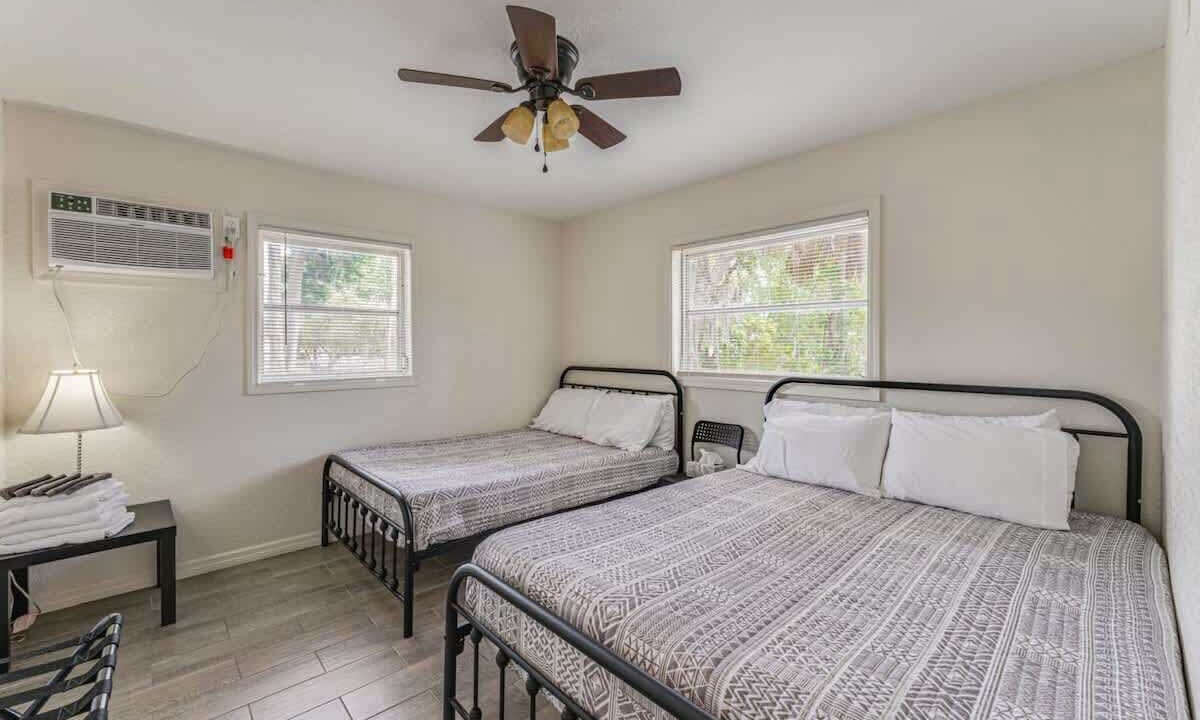 Photo of Bedroom in Chassahowitzka
