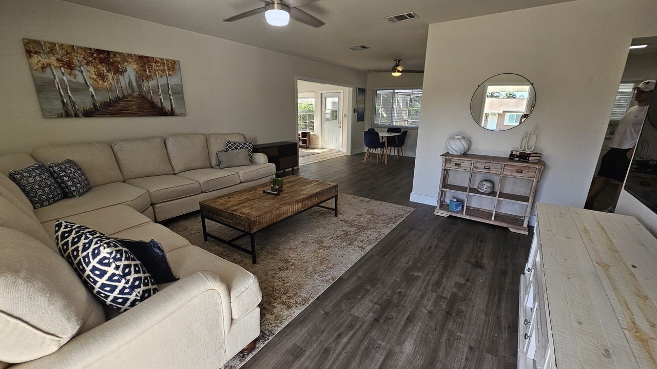 Photo of Livingroom in North Port