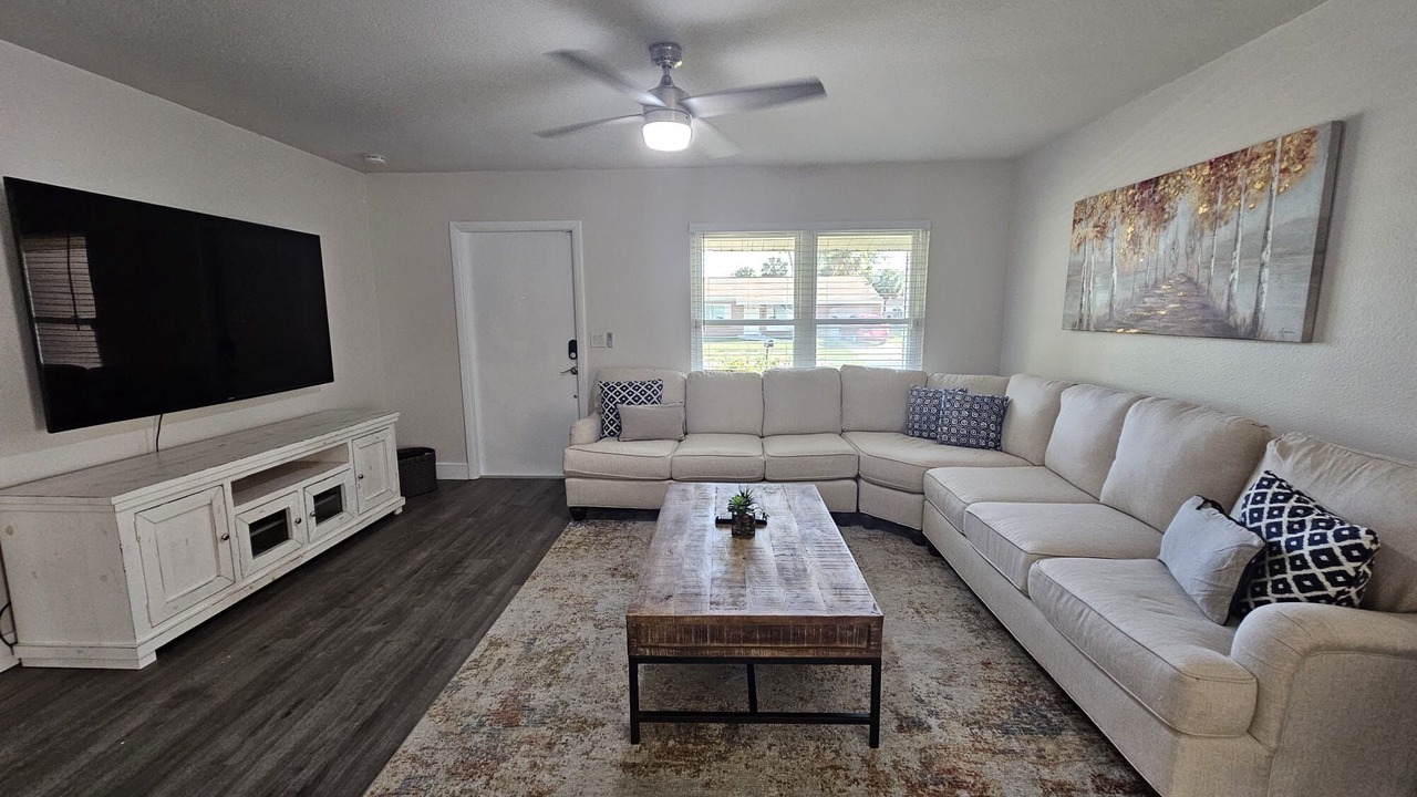 Photo of Livingroom in North Port