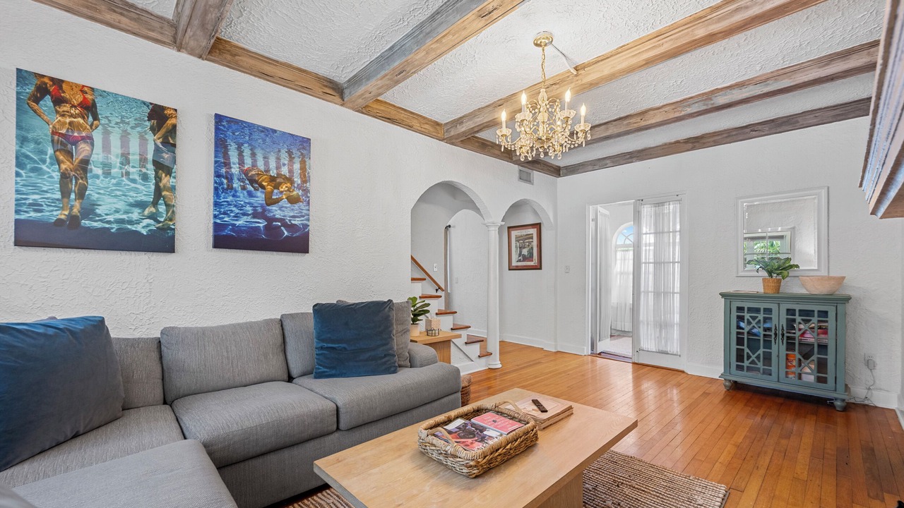Photo of Livingroom in Old Northwood