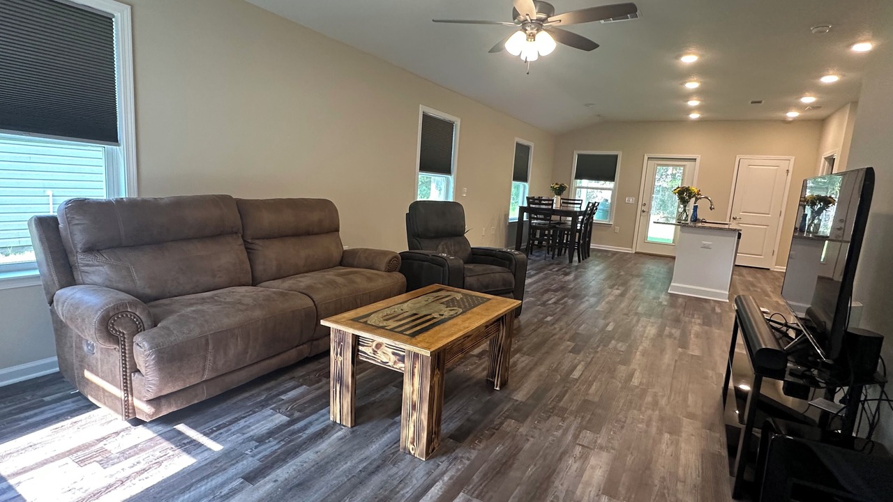 Photo of Livingroom in Crestview
