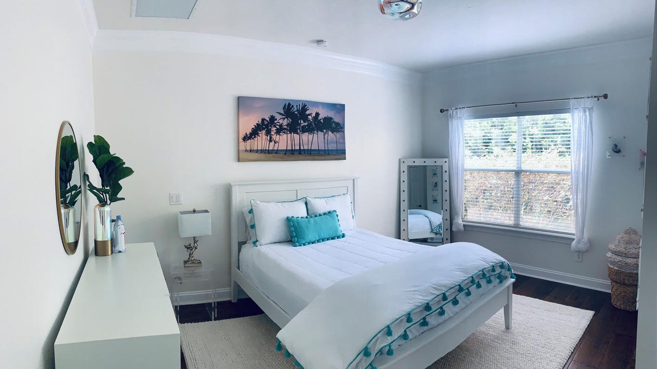 Photo of Bedroom in Palm Valley