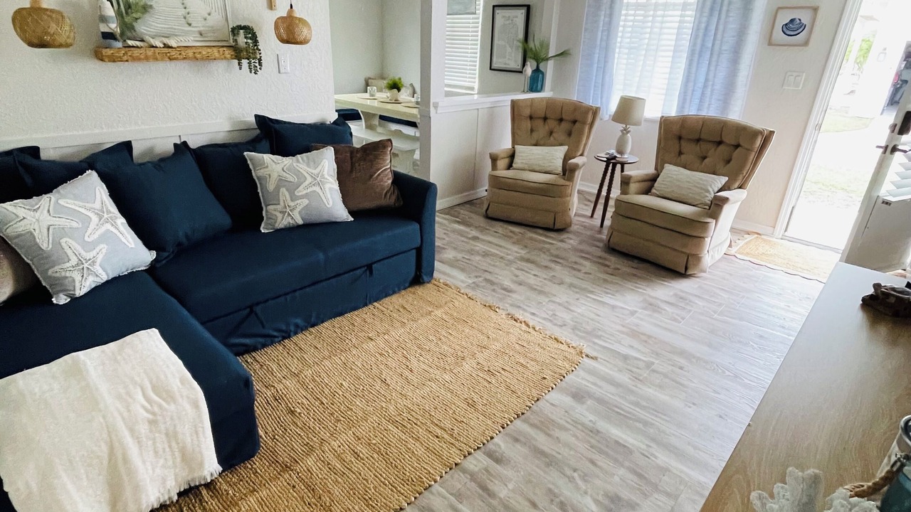Photo of Livingroom in Longbeach Village