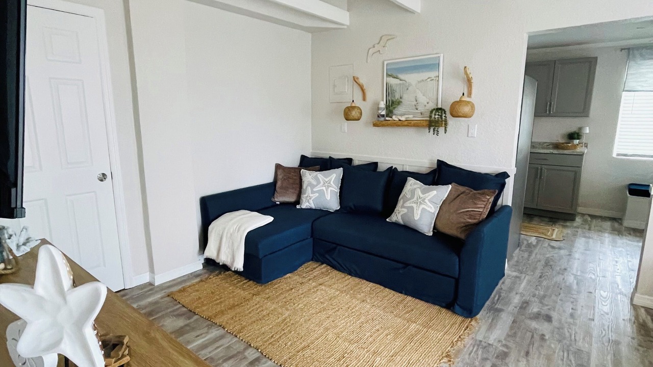 Photo of Livingroom in Longbeach Village