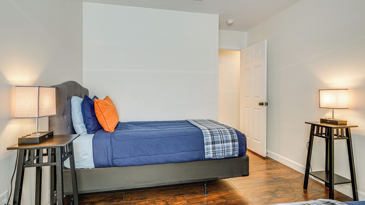 Photo of Bedroom in Lake Berkley
