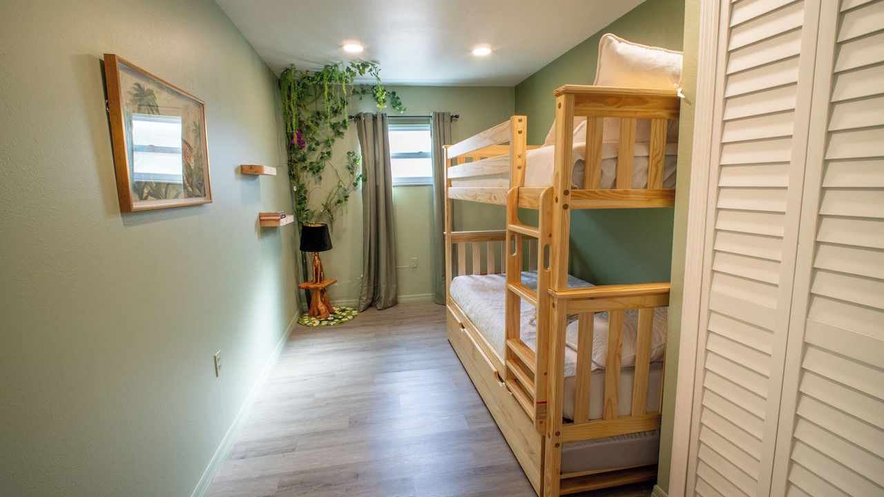 Photo of Bedroom in Trailer Estates