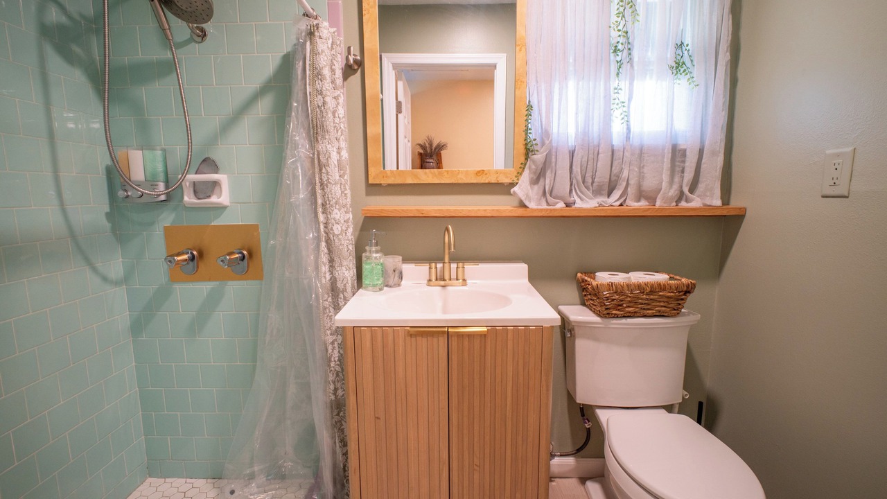 Photo of Bathroom in Trailer Estates