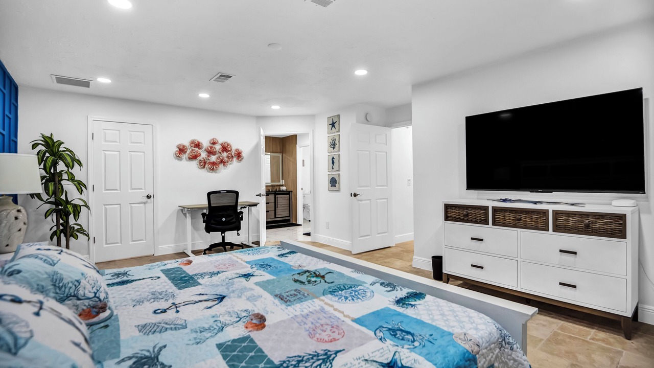 Photo of Bedroom in Bay Isle