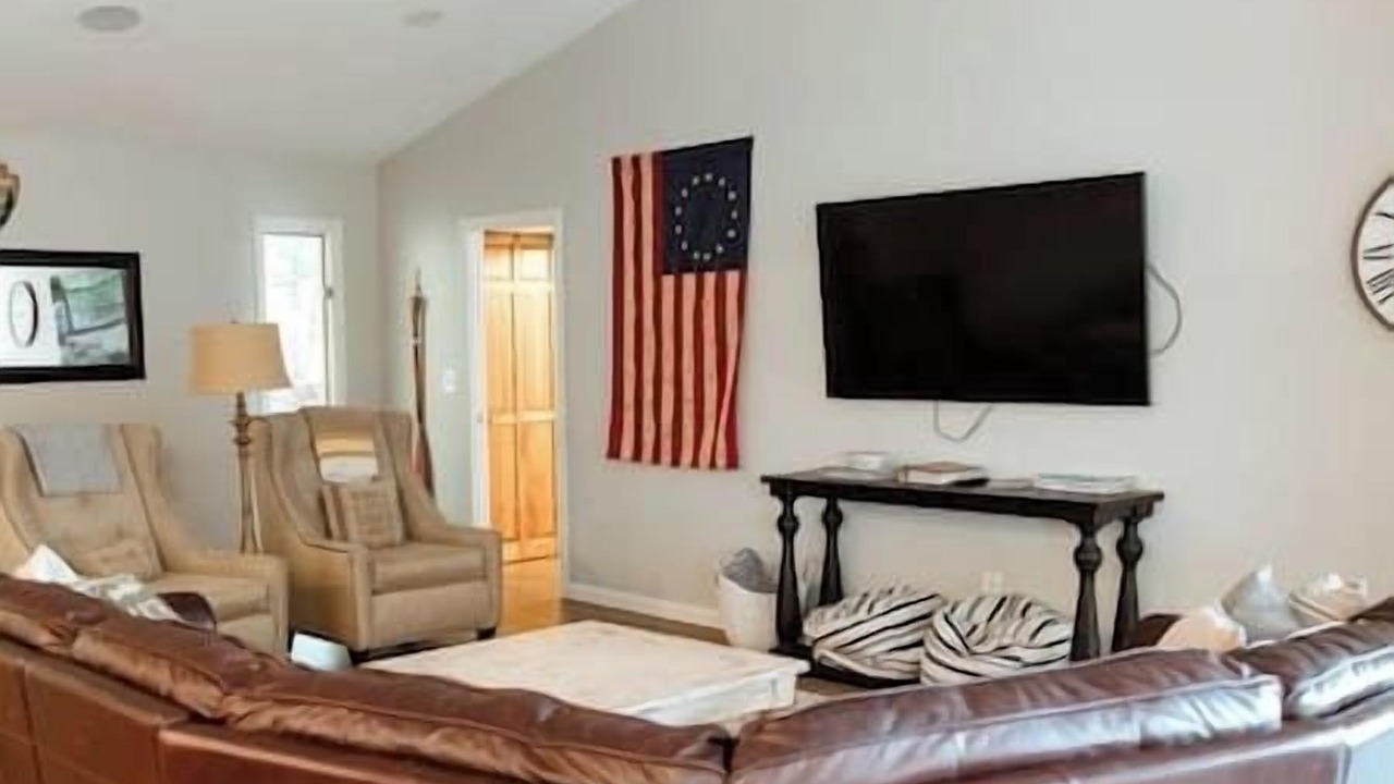 Photo of Livingroom in West Union